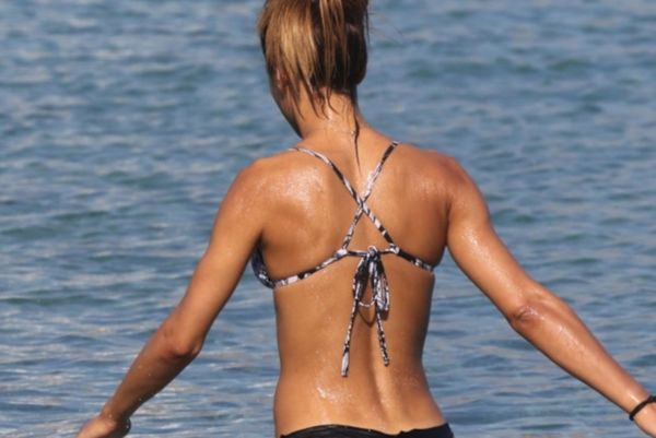 Το καυτό μπραζίλ της Παπαδόπουλου αναστάτωσε τη Μύκονο! (photos, video)