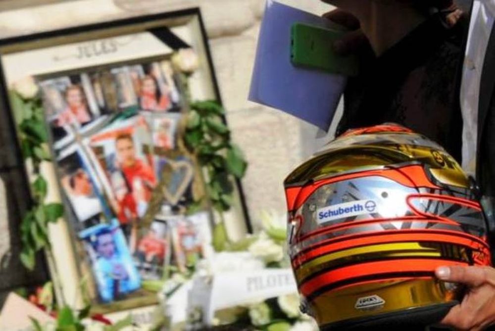 F1: Το τελευταίο αντίο στον Jules Bianchi (video & photos)