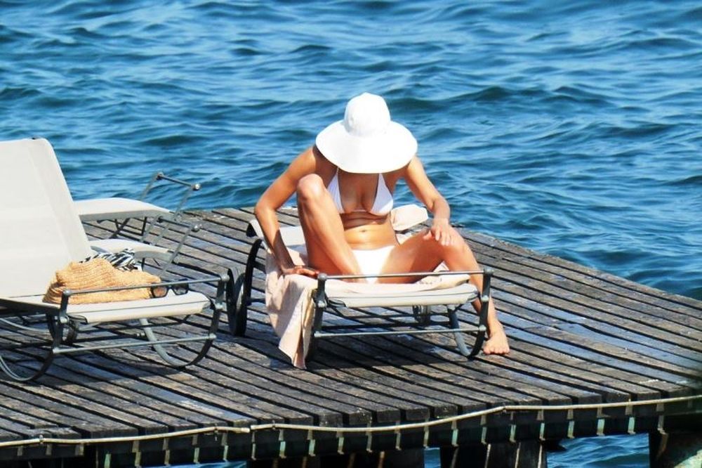 Μας τρέλανε η Ιρίνα (photos)