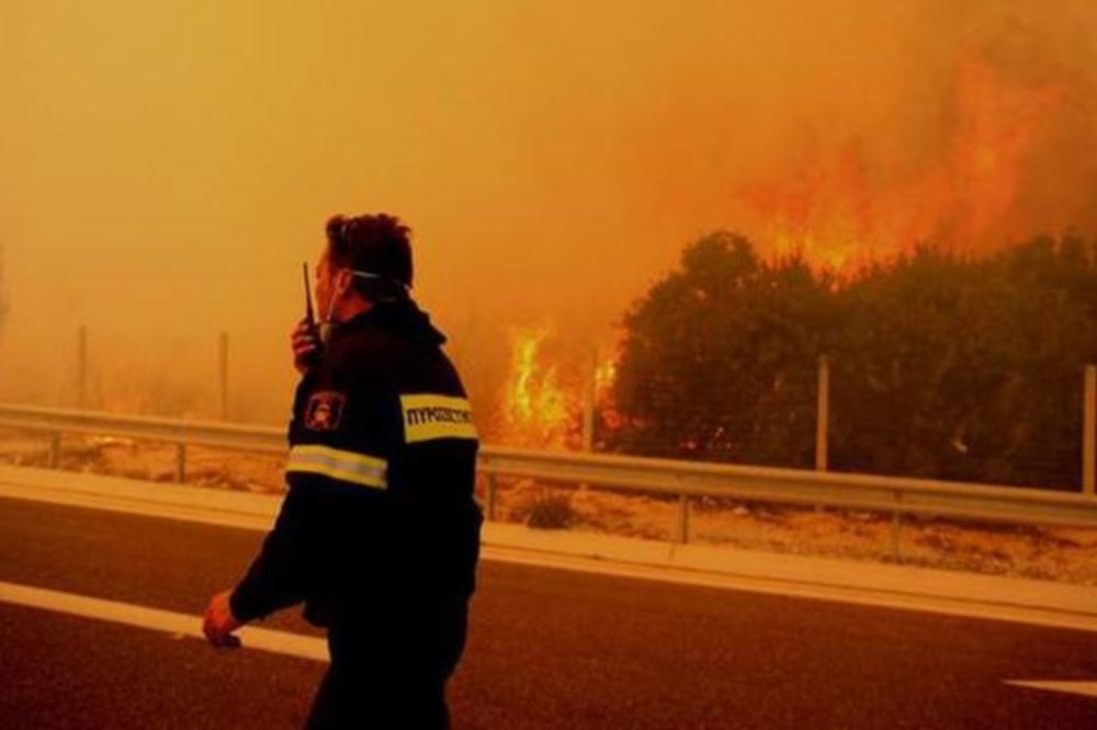 Κλειστή η Εθνική Οδός Κορίνθου - Τριπόλεως λόγω πυρκαγιάς