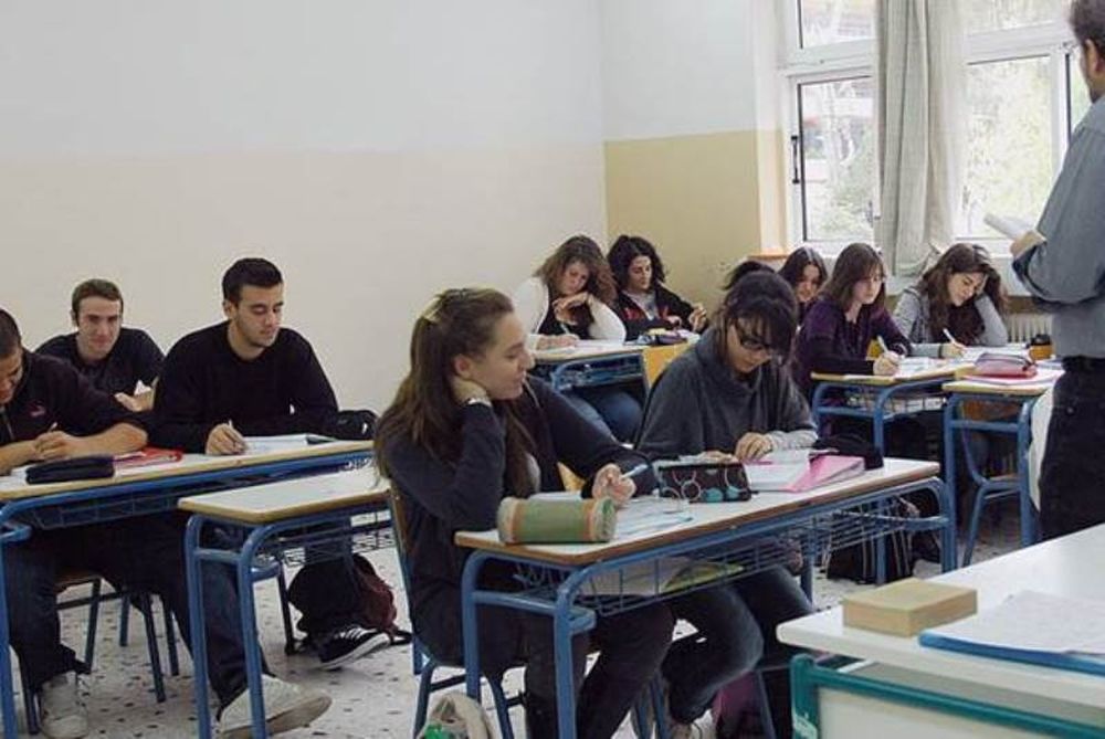 Βάσεις 2015: Κορυφώνεται η αγωνία – Όλα όσα πρέπει να ξέρετε