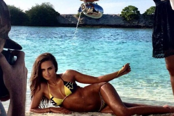 Τα... κοχύλια της «καυτής» Ξένιας Δελλή! (photos)