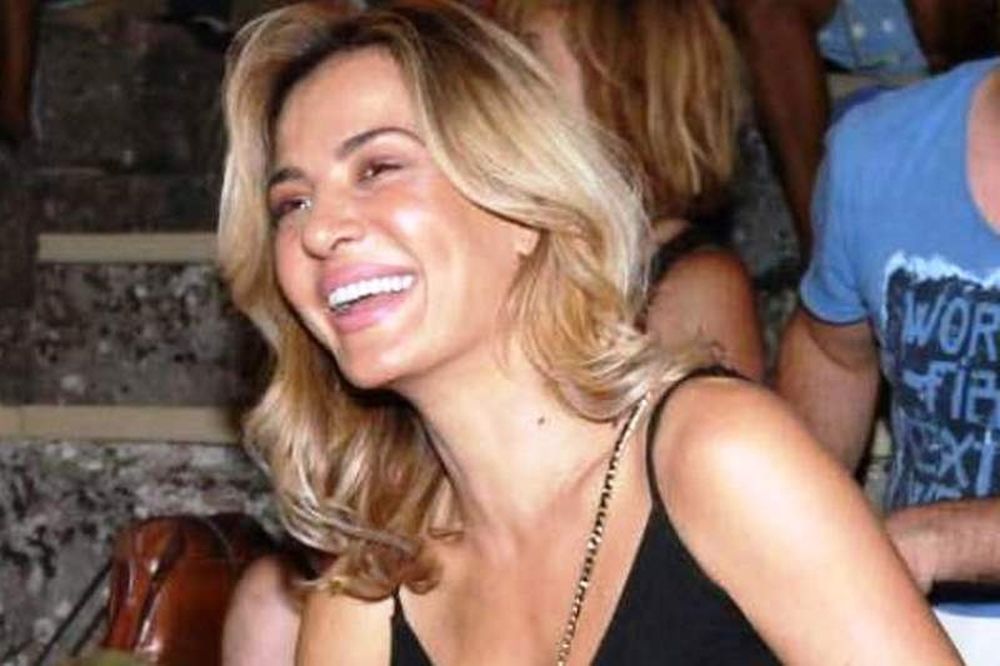 Το «καυτό» μίνι της Ματσούκα προκαλεί «εγκεφαλικά» (photos)