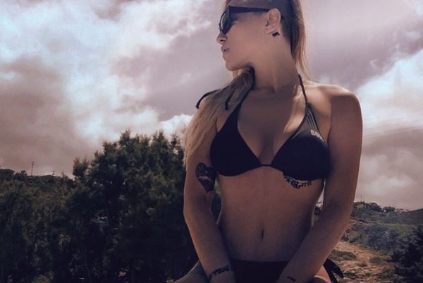 Όταν η Αναστασοπούλου δροσίζεται η θερμοκρασία ανεβαίνει! (photo)