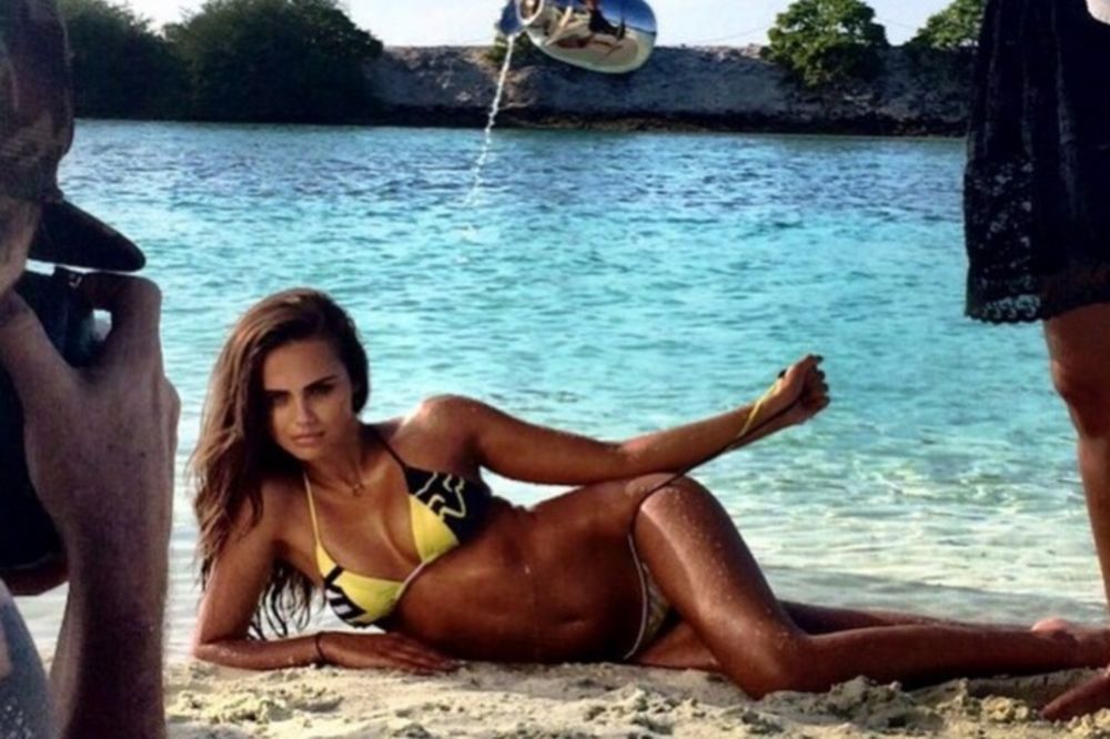 Η πίσω όψη της Ξένιας Δελλή αναστάτωσε το instagram! (photo)