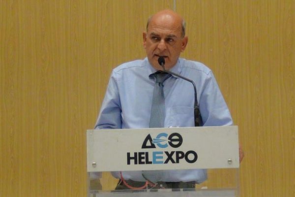 Πρόεδρος τα 'χωσε σε διαιτητή Super League!