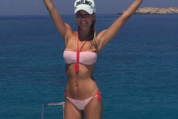 Η Δούκισσα Νομικού μας... έδωσε πολύχρωμα φιλιά! (photo)