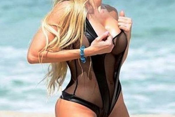 Με ακατάλληλη εμφάνιση στην παραλία (photos)