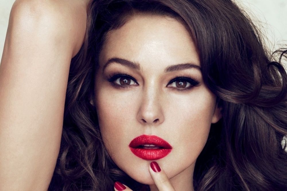 Η «αφέντρα» Μόνικα! (photos)