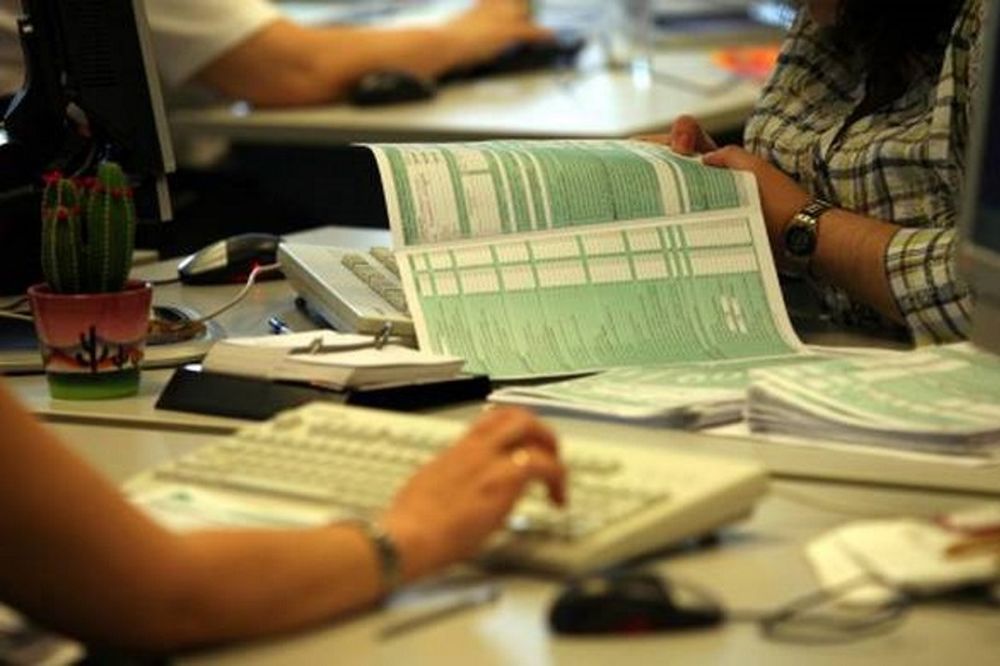 Την Δευτέρα 31 Αυγούστου η καταληκτική ημερομηνία υποβολής των φορολογικών δηλώσεων