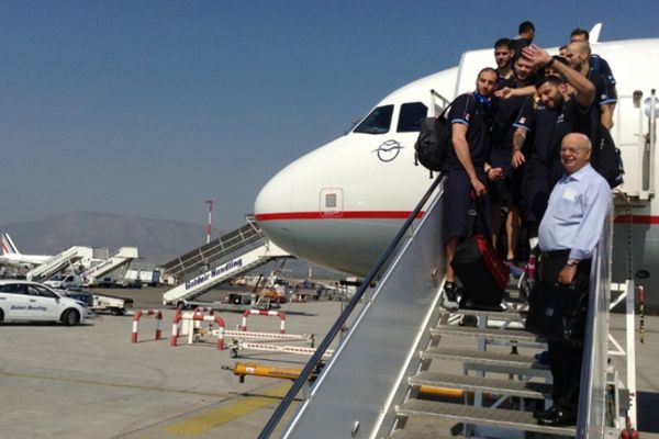 Ευρωμπάσκετ 2015: Η Εθνική μέσα στο αεροπλάνο! (photos)