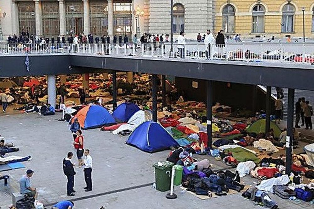 «Κόλαση» στη Βουδαπέστη, χτύπησαν πρόσφυγες! (video)