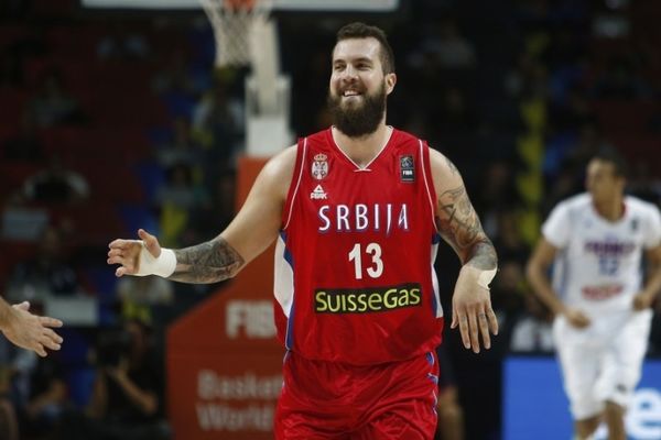 Ευρωμπάσκετ 2015: Δεν... χαρίζει σουτ ο Ραντούλιτσα! (video)