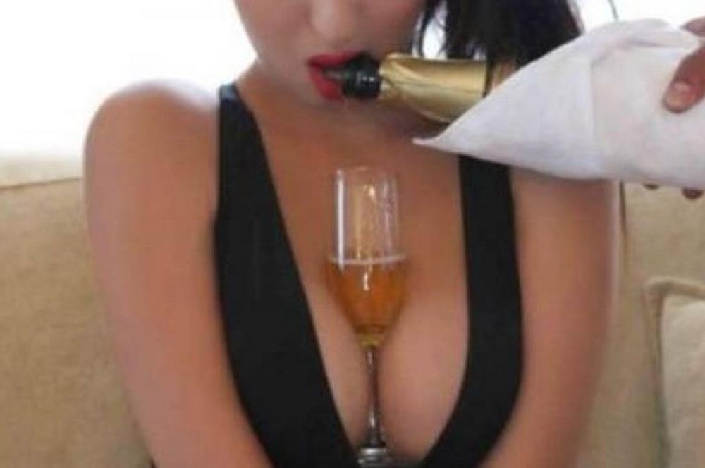 Η πιο καυτή Ελληνίδα dj (photos)