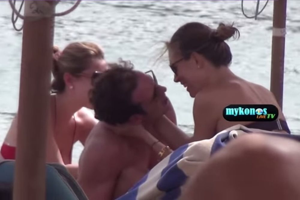 Τα «καυτά» φιλιά της Καγιά στη Μύκονο (photos)