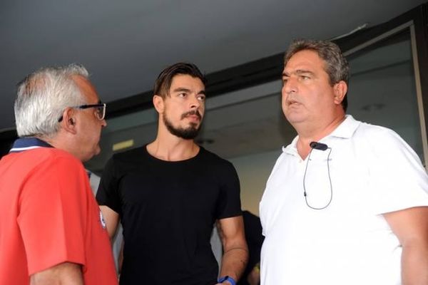 Κωμικοτραγικά σκηνικά στον Άρη! Τέλειωσαν τον Αρβανίτιδη, φέρνουν άρον - άρον τον Καρυπίδη!