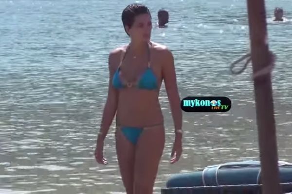 Η… γυναικάρα του Ρομπέρτ Πιρές «διέλυσε» τη Μύκονο! (video)