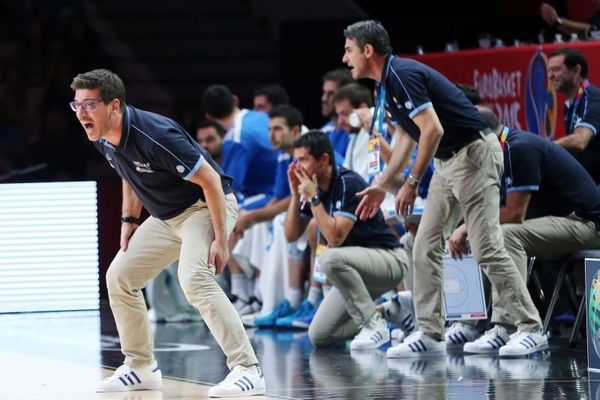 Συγκινήθηκε ο Κατσικάρης! (video)