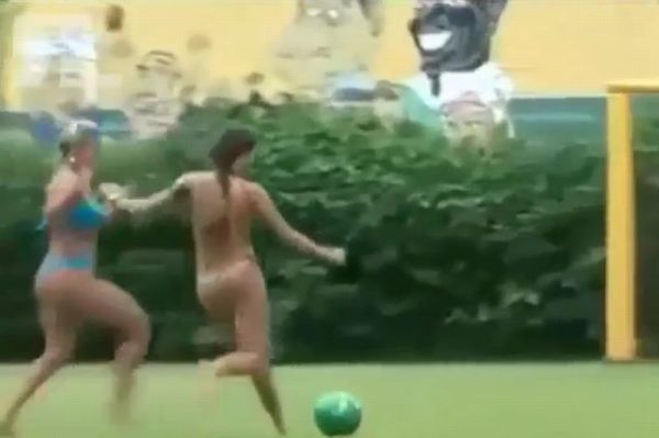 Έλα μωρέ με το… κωλοποδόσφαιρο! (video)