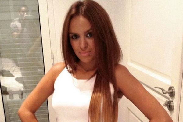 Η πίσω όψη της κυρίας Μαρσιάλ! (photo)