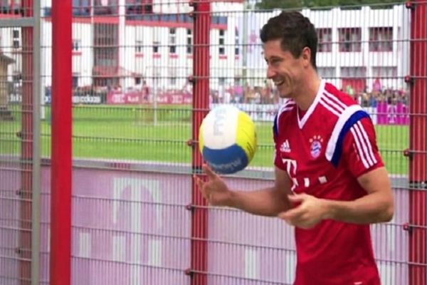 Η… γλυκιά αδυναμία του Λεβαντόφσκι (vid)