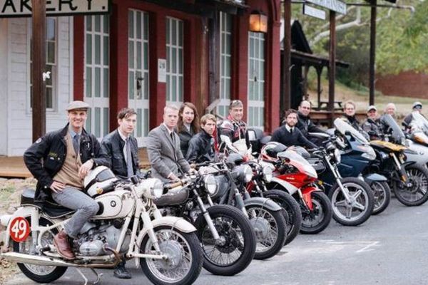 Distinguished Gentleman’s Ride 2015: Οι κύριοι μοτοσυκλετιστές εναντίον του καρκίνου