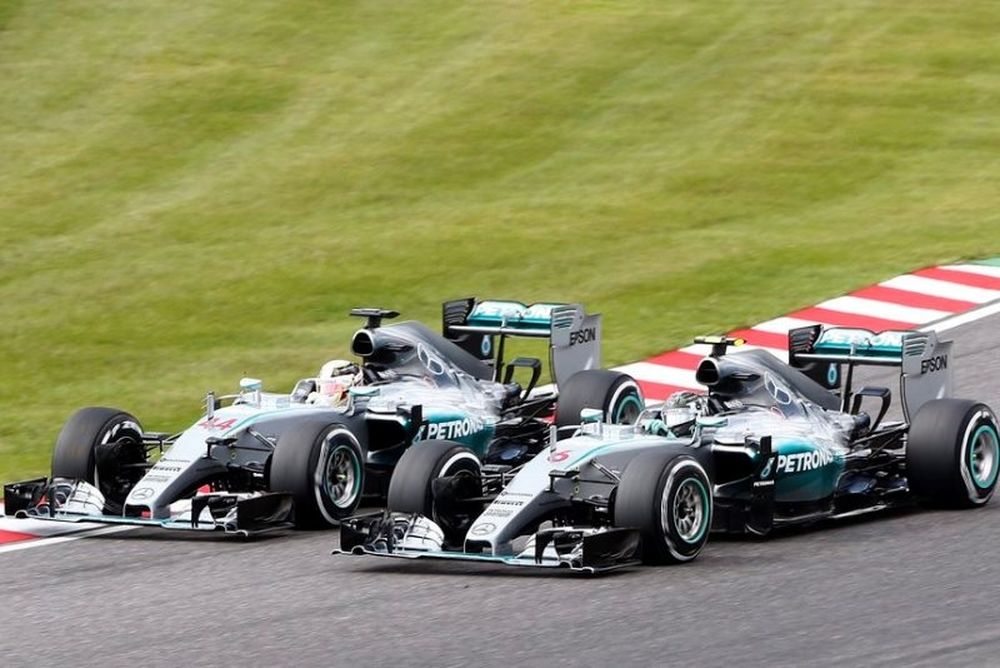 Formula 1: Γράφει… ιστορία ο Χάμιλτον, πάρτι οι Mercedes