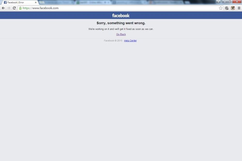 Πανικός στο διαδίκτυο! Έπεσε το Facebook!