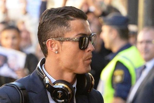 Σχέση με 19χρονη ο Ρονάλντο! (photos)