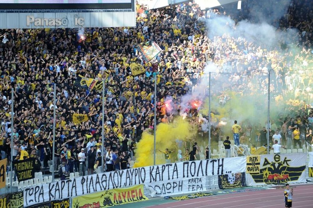 «Σήμερα κάρτα φιλάθλου, αύριο κάρτα πολίτη» (photos)