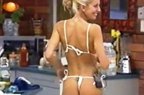 Τα έβγαλε όλα στο πλατό (photos+video)