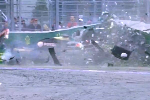 Formula 1: Τρομακτικό ατύχημα για Γκροσάν! (video)