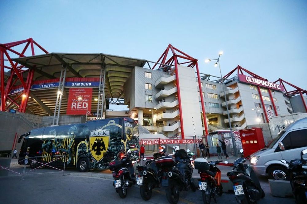 Ολυμπιακός – ΑΕΚ: Στο «Γ. Καραϊσκάκης» οι «μονομάχοι» (photos)