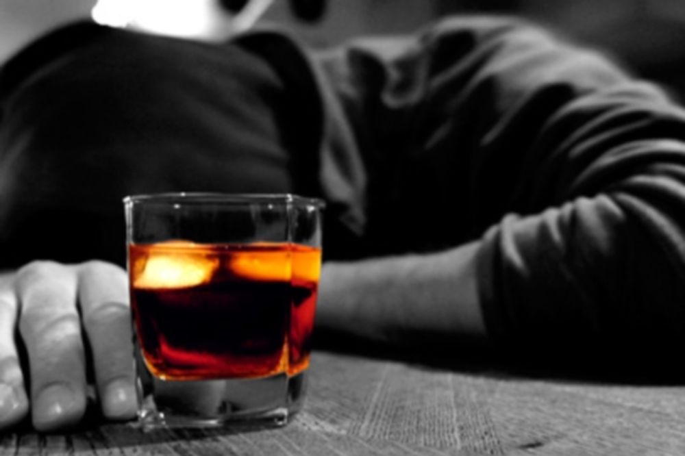  ΣΟΚ! Νοθευμένο αλκοόλ σκότωσε οκτώ ανθρώπους μέσα σε τέσσερις ημέρες