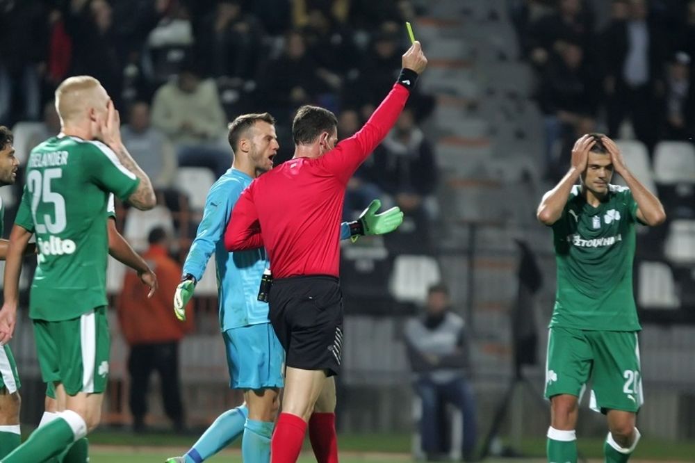  Μας κάνει πλάκα η ΕΠΟ! Επιβράβευσε Αρετόπουλο για το πέναλτι εκτός περιοχής!