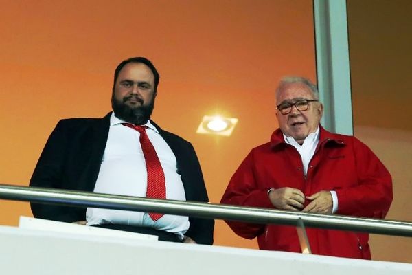 Στα αποδυτήρια ο Μαρινάκης