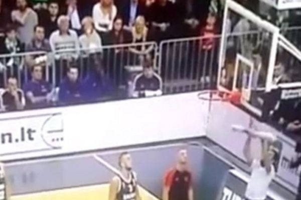 Επικό! Καλάθι με κοντάρι σκούπας! (video)