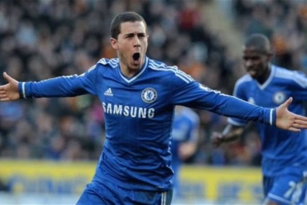 Και η Παρί στο χορό για Αζάρ