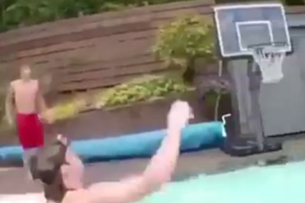 Απίστευτη απομίμηση της διαφήμισης της Euroleague (video)