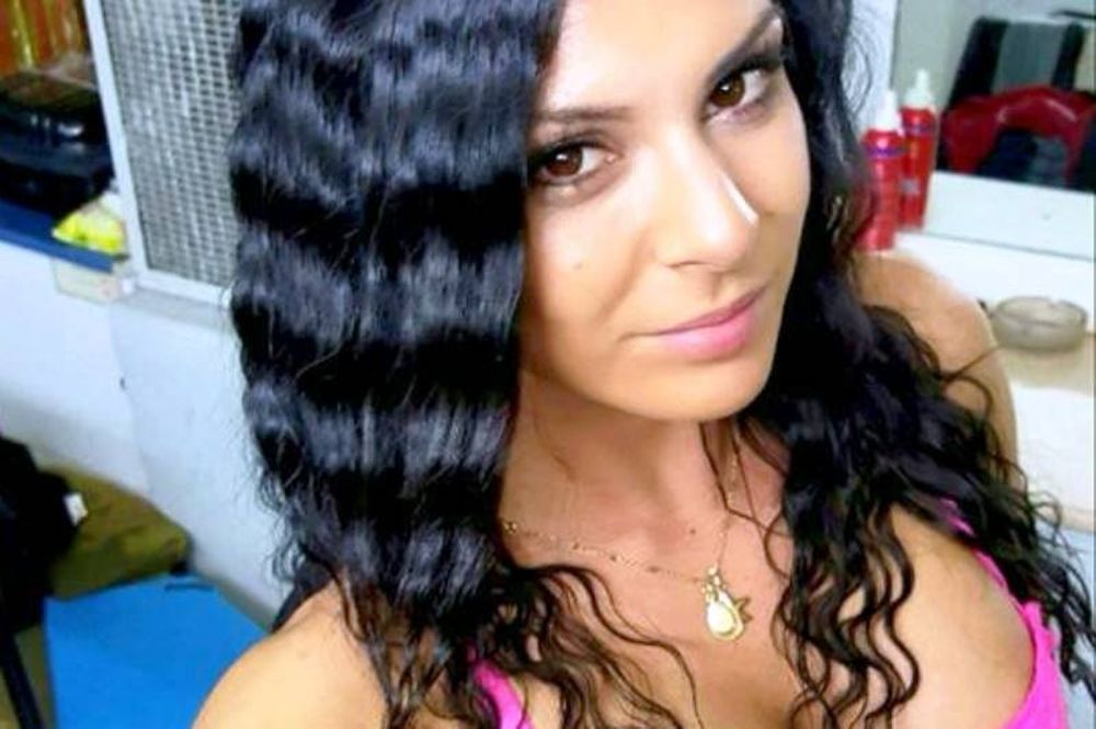 Έμεινε από λάστιχο η Ίνα! (photo)