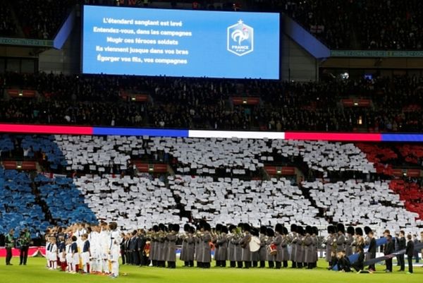 Ο ύμνος της Γαλλίας στην Premier League!