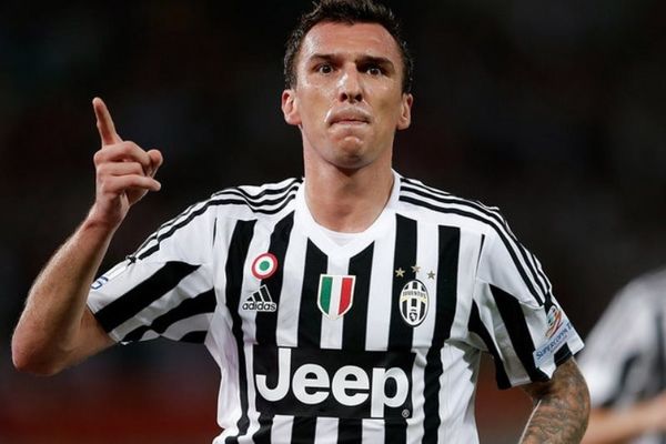 Ανεβαίνει η Γιούβε!