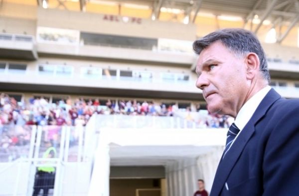 Βόμβες ΑΕΛ: «Μην ασχολείστε με... μπραβιλίκια!»