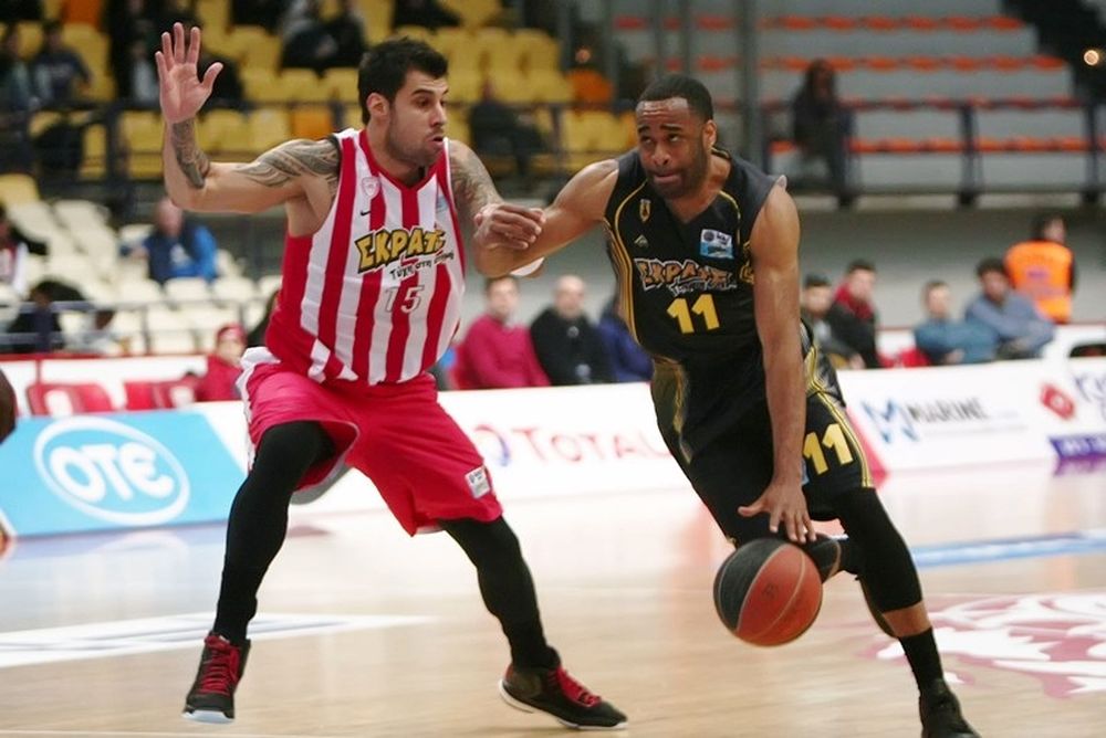 Ολυμπιακός – ΑΕΚ: Ντέρμπι από τα παλιά στο ΣΕΦ