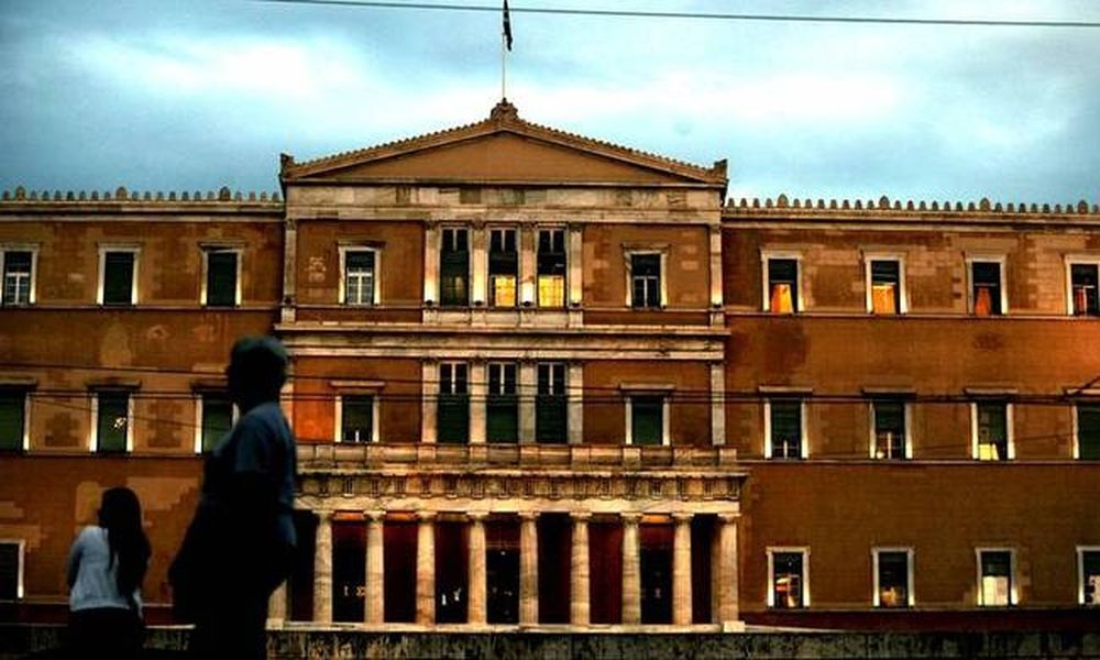 Στον... πάγο το φλερτ με τον Λεβέντη