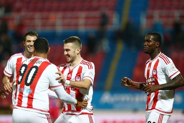 Ποδαρικό με ρεκόρ για Ολυμπιακό, 3-1 τον Πανιώνιο