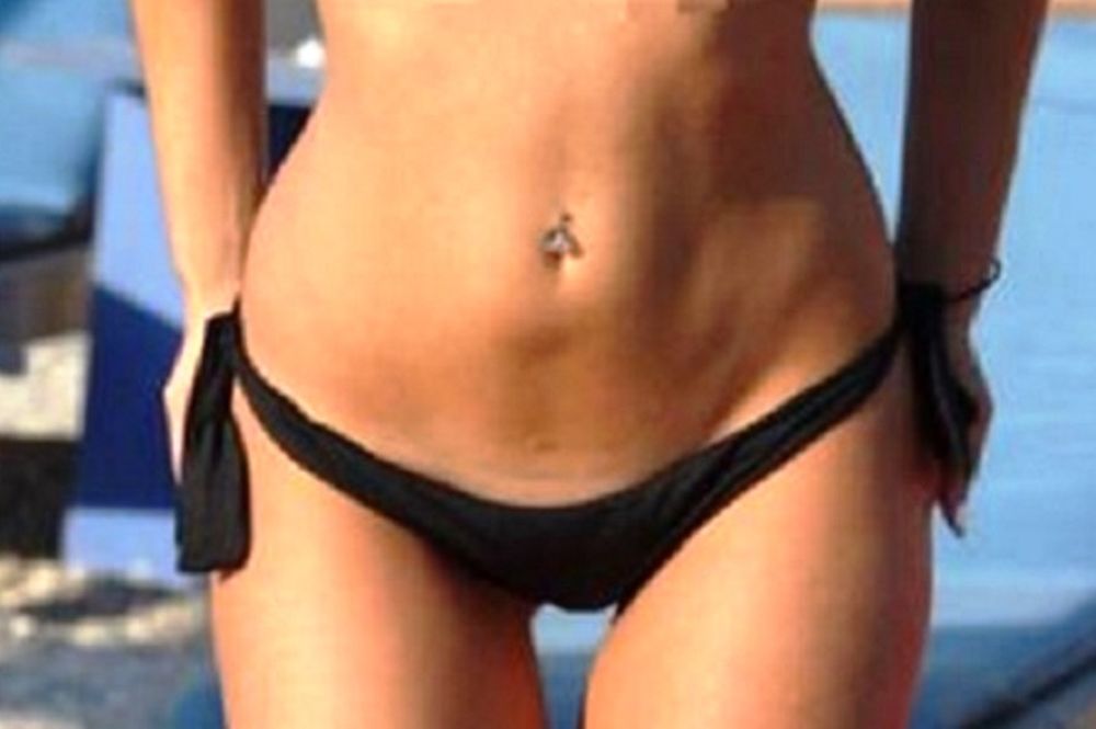 Το απίστευτο topless της Ελληνίδας θεάς! (photos)