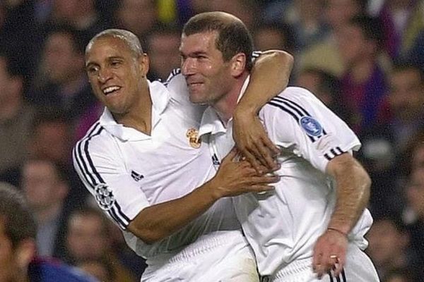 Εκθείασε Ζιντάν ο Ρομπέρτο Κάρλος!