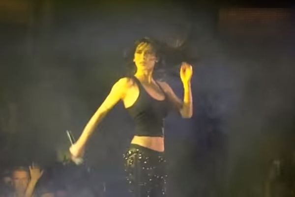Τα κολασμένα τσιφτετέλια της Πάολα! (videos)
