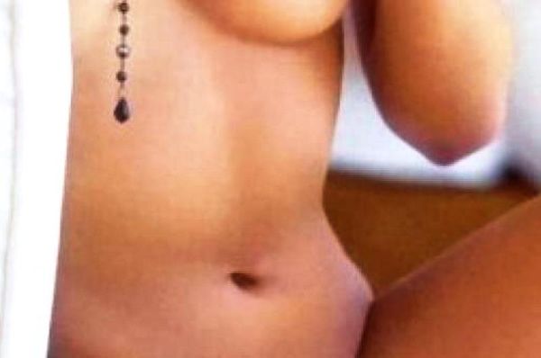 Τα ακατάλληλα γυμνά της Ελληνίδας playmate (photos)